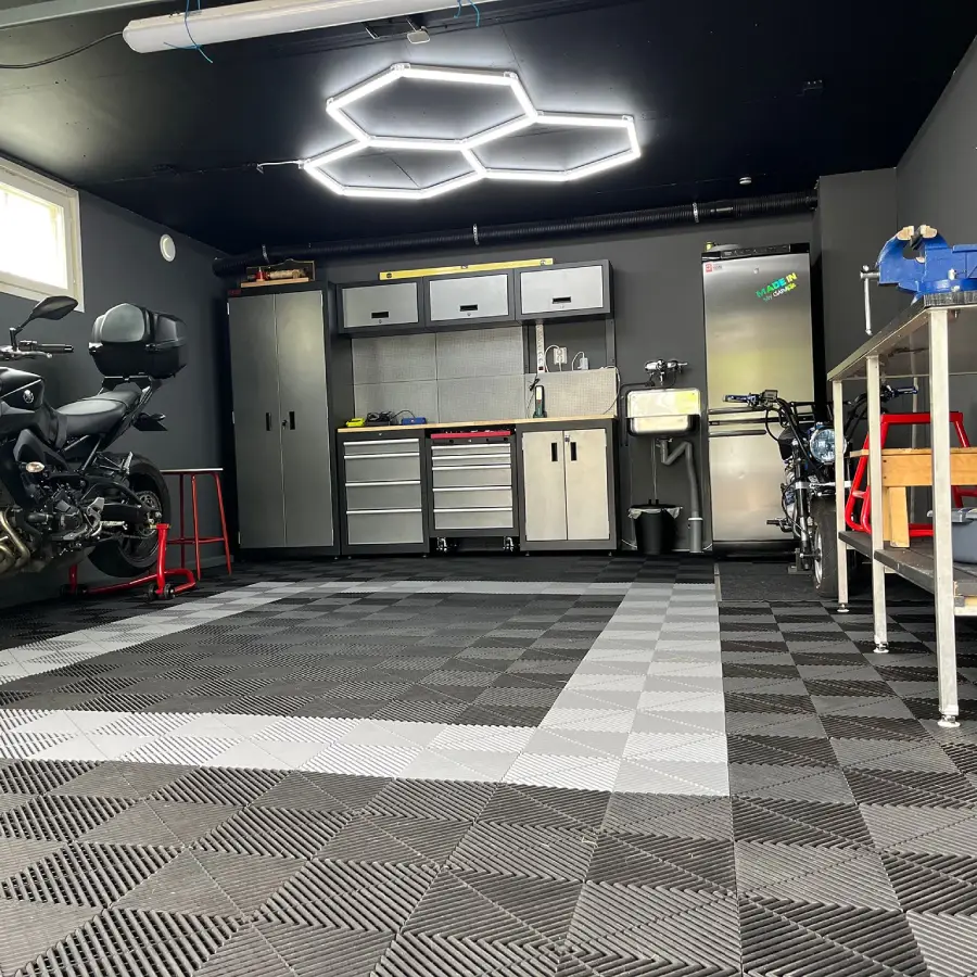 Modular snap-together garage flooring
